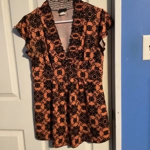 Women’s Seventeen Fashion Orange & Black Top Size M